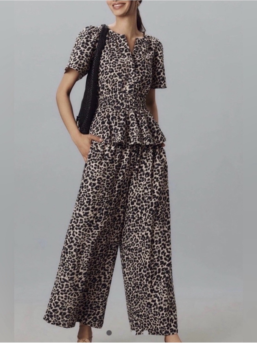 Anthropologie  Leopard Wide Leg Pull On Pants Size Medium